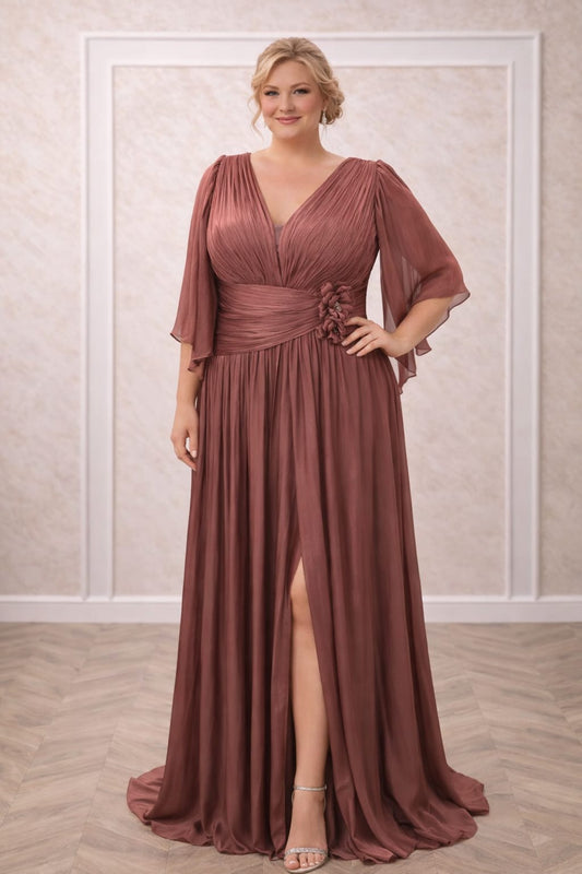 Rochia Aris – Rochie elegantă lungă plus size coniac cu slit si drapaje