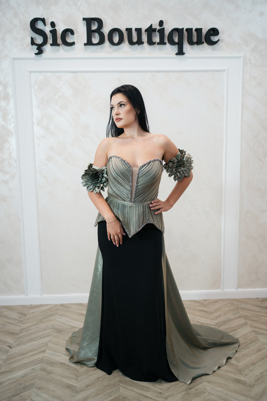 Rochie de seara Dalia din crep elastic cu drapaje din tafta și trena spectaculoasa