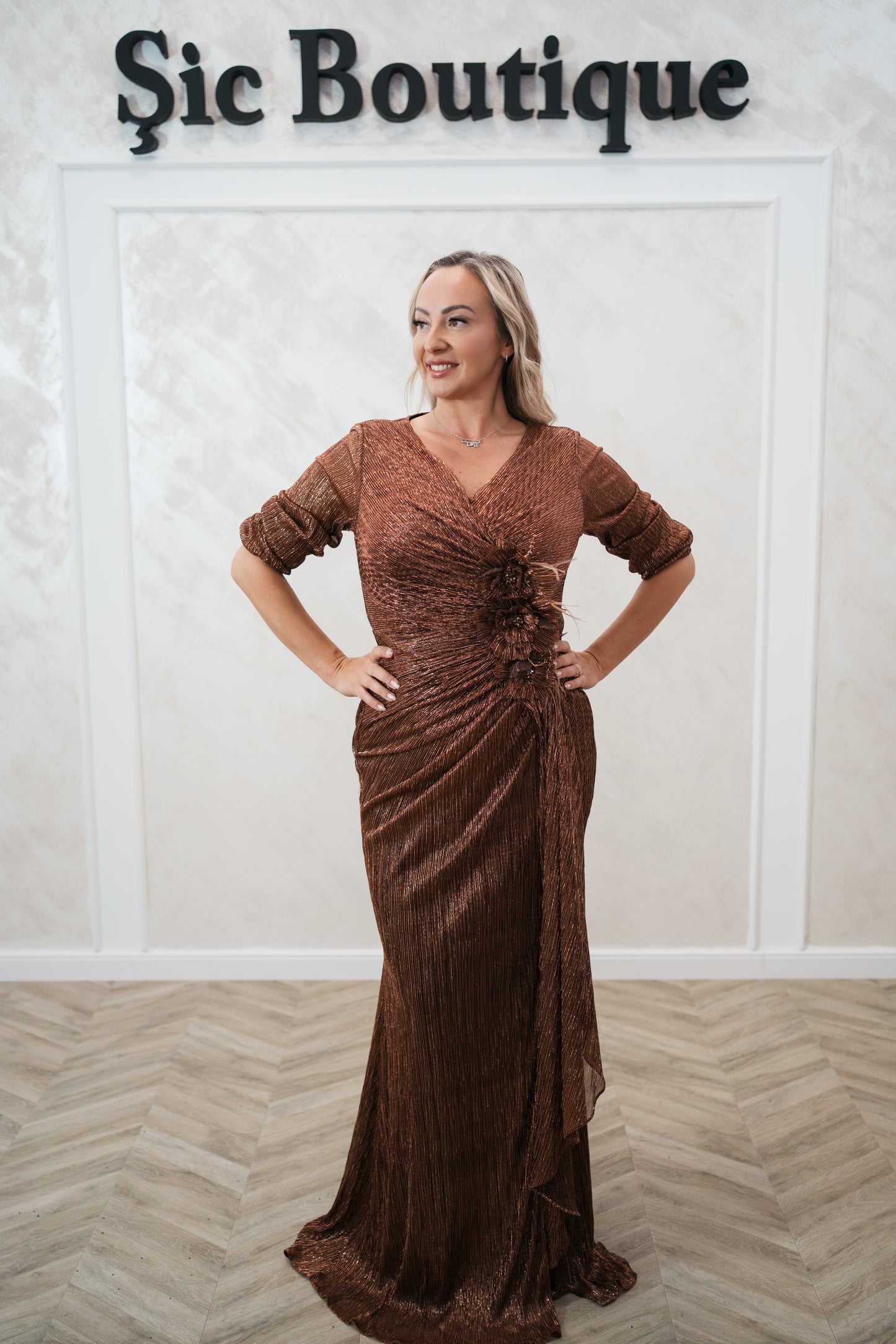 Rochia Demetra – Rochie de Seara Lunga din Voal Creponat cu Fir Lurex, Eleganta și Unica