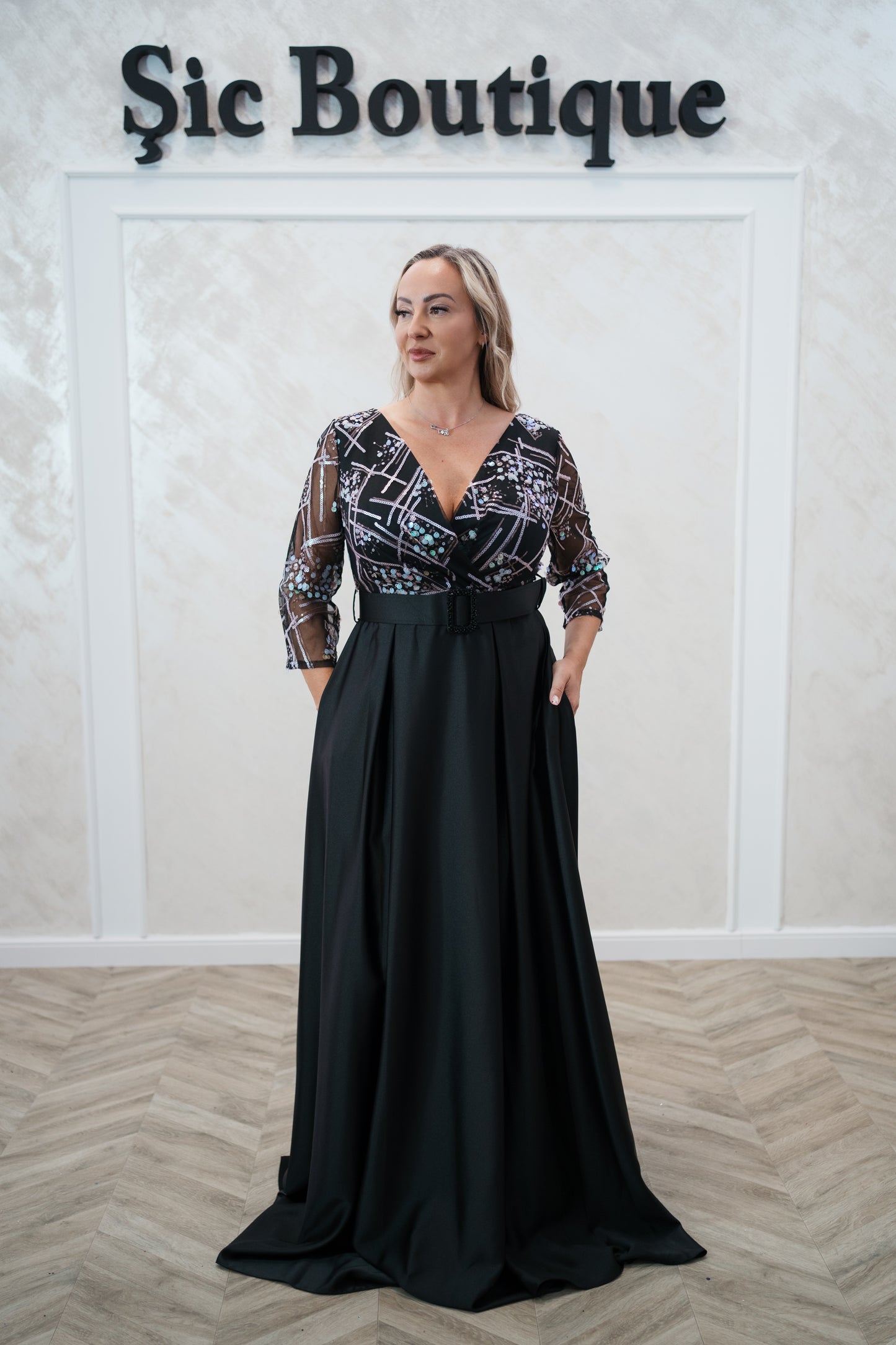 Rochia Venice – Rochie Lunga de Seara din Tafta Subtire, cu Dantela și Curea în Talie