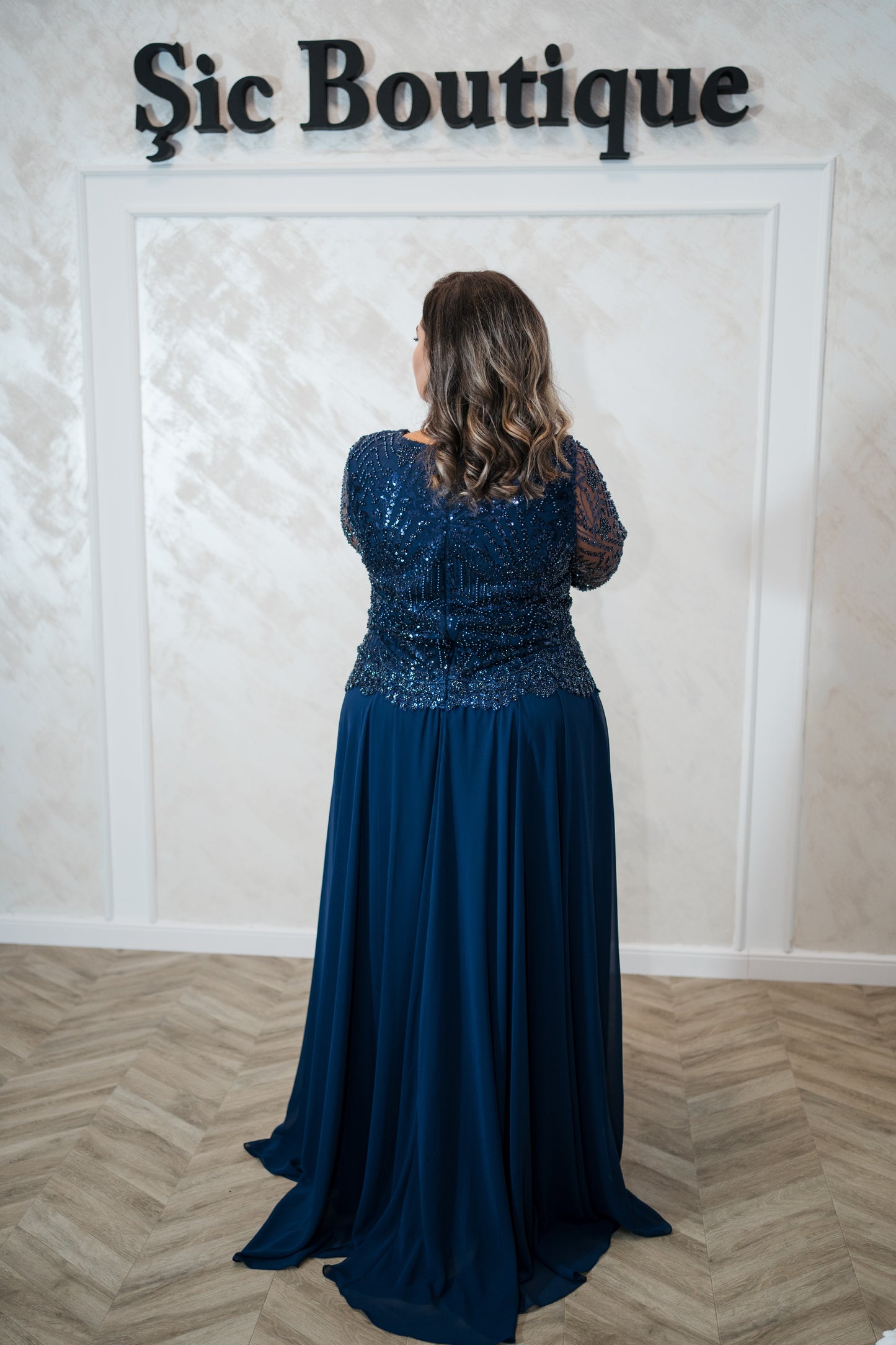 Rochia Elvira – Rochie de seara din voal și dantela cu perluțe, eleganta și rafinata
