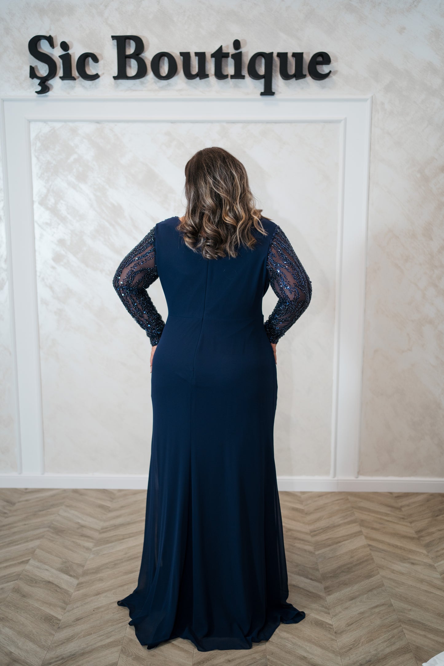 Rochia Julie – Rochie de seara din triplu voal și dantela, cu șliț pe picior