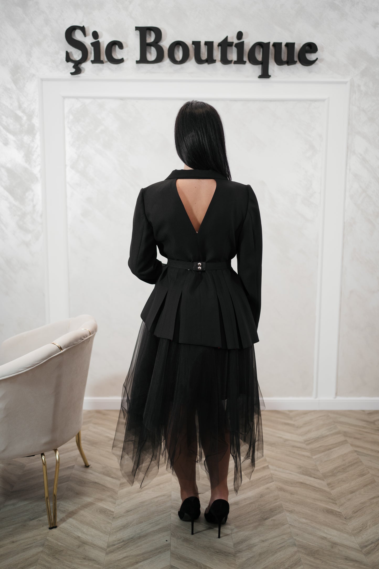Compleul Doreen – Set Elegant cu Sacou și Fusta din Tulle