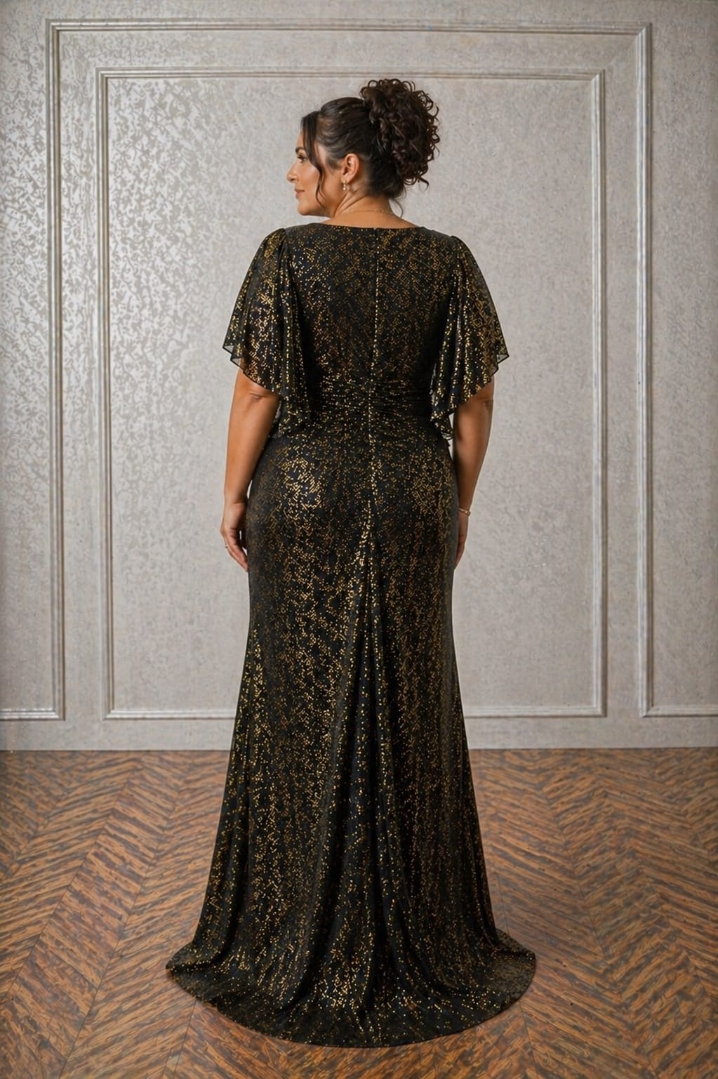 Rochie Adria – Rochie lunga eleganta cu efect metalizat, pentru siluete plus size, material usor si fluid