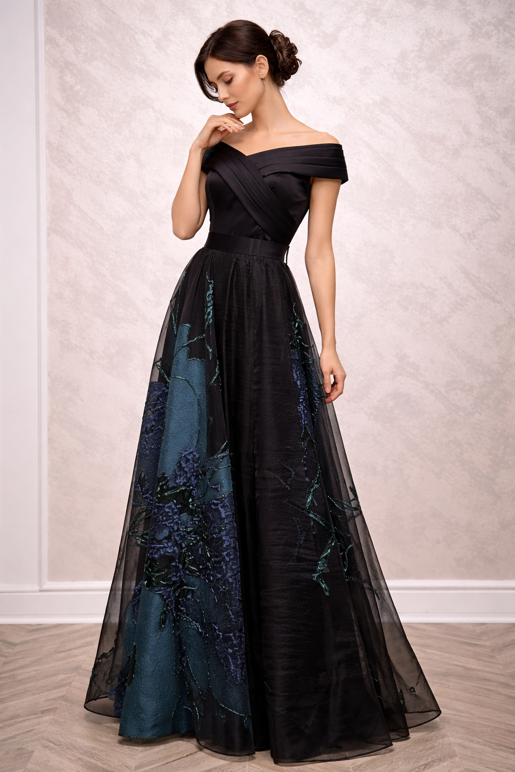 Rochia Baroc - Rochie eleganta neagra lunga cu broderie turcoaz si umeri goi