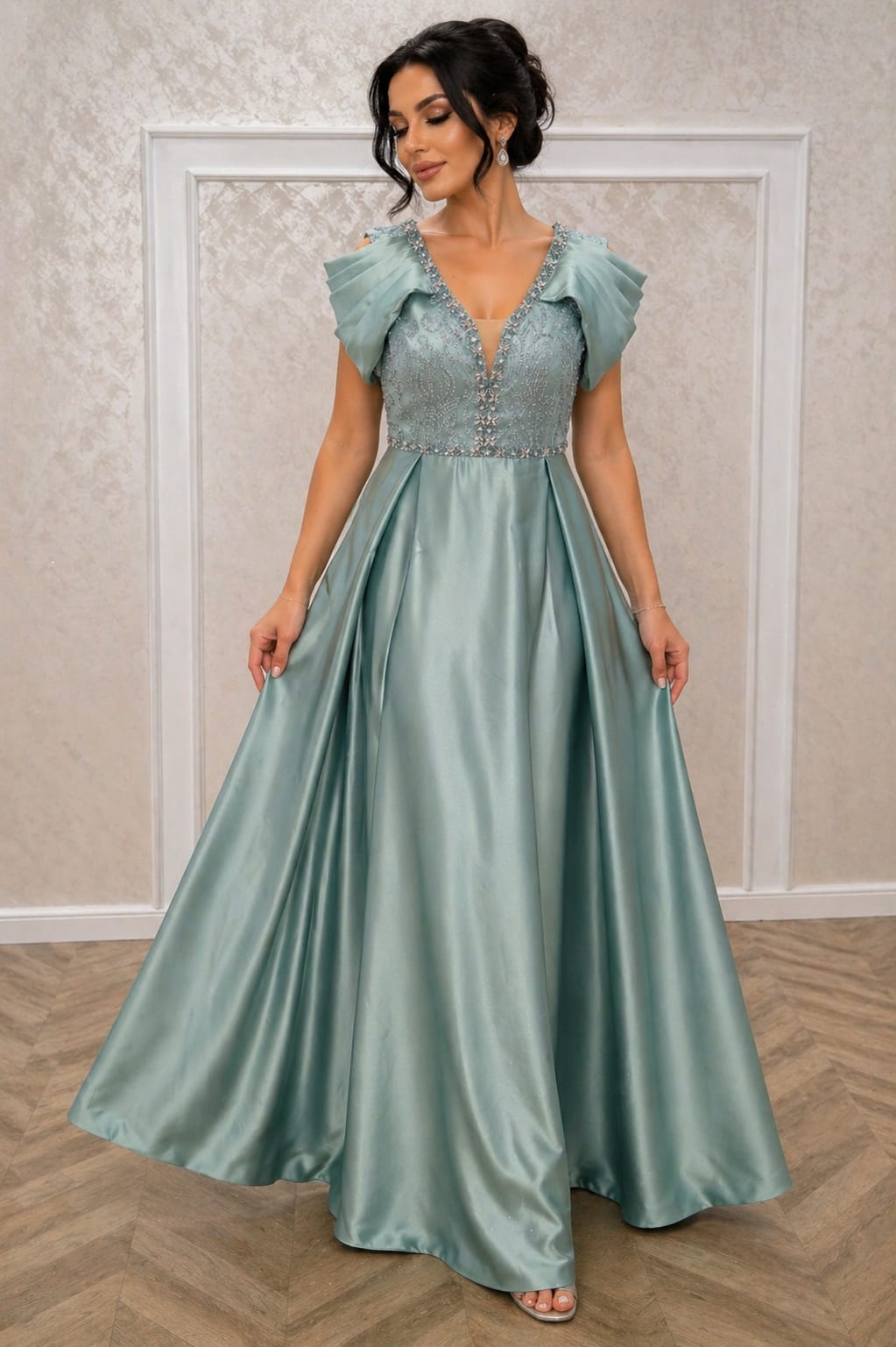 Rochie Diva - rochie verde menta eleganta din satin croiala lejera efect de subtiere