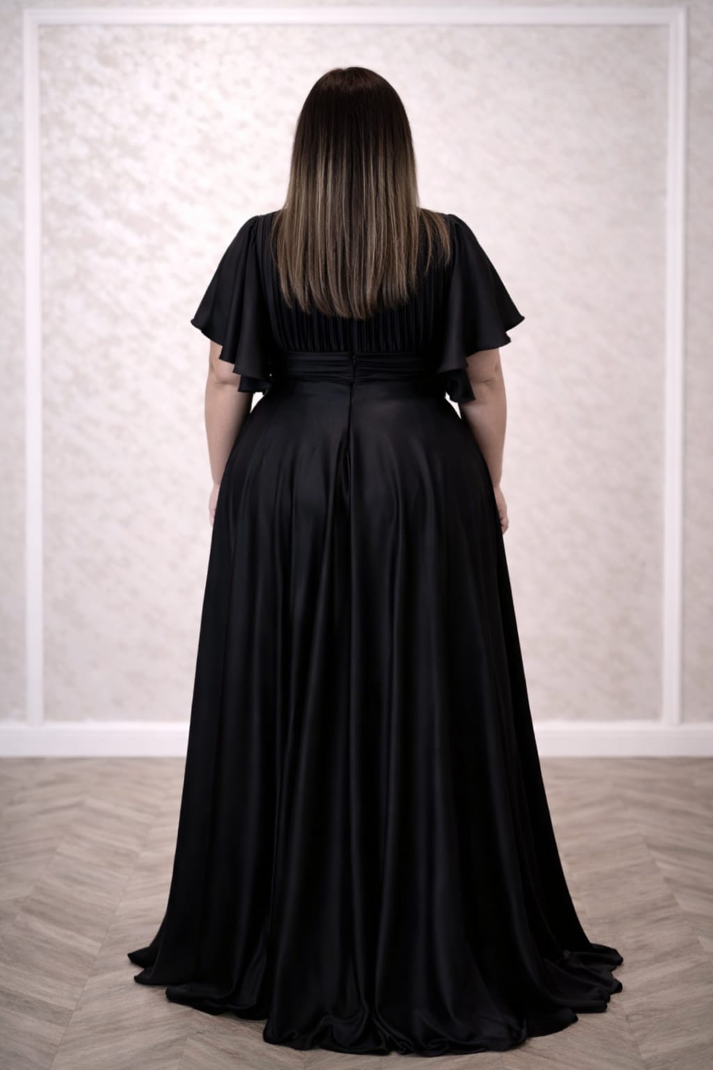 Rochia Gloria – Rochie neagra eleganta de seara din satin premium, simpla