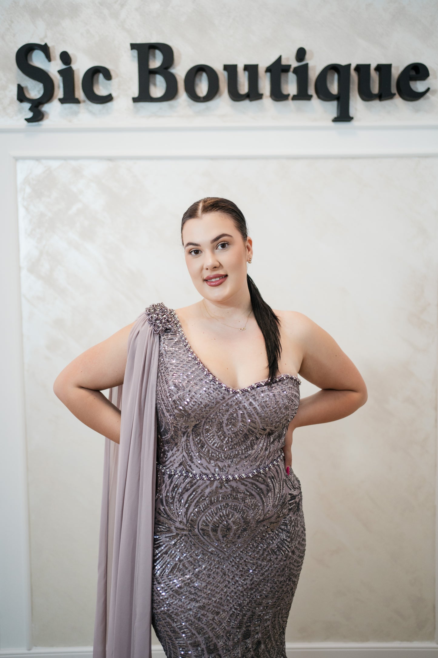 Rochia Anne- rochie lungăde ocazie cu paete