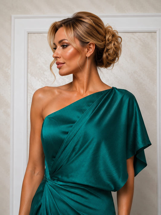 Rochia Emerald Glow – rochie pentru evenimente simpla eleganta verde smarald