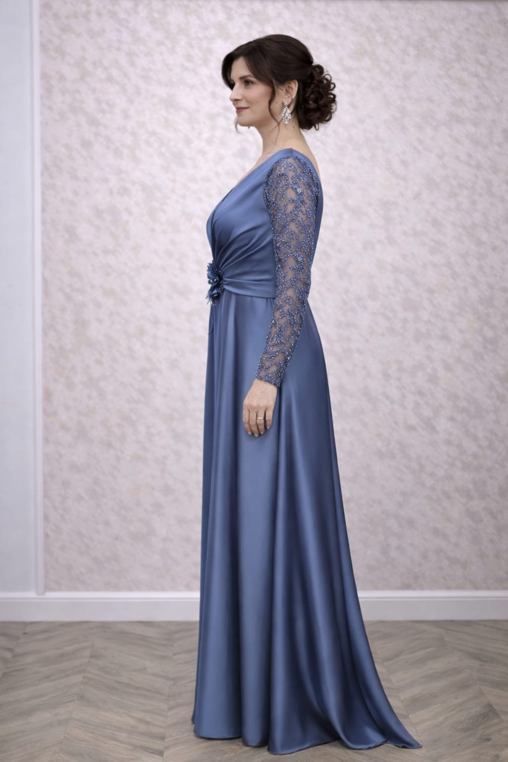 Rochia Oris - Rochie eleganta lunga din satin albastru cu slit pe picior si maneci din dantela