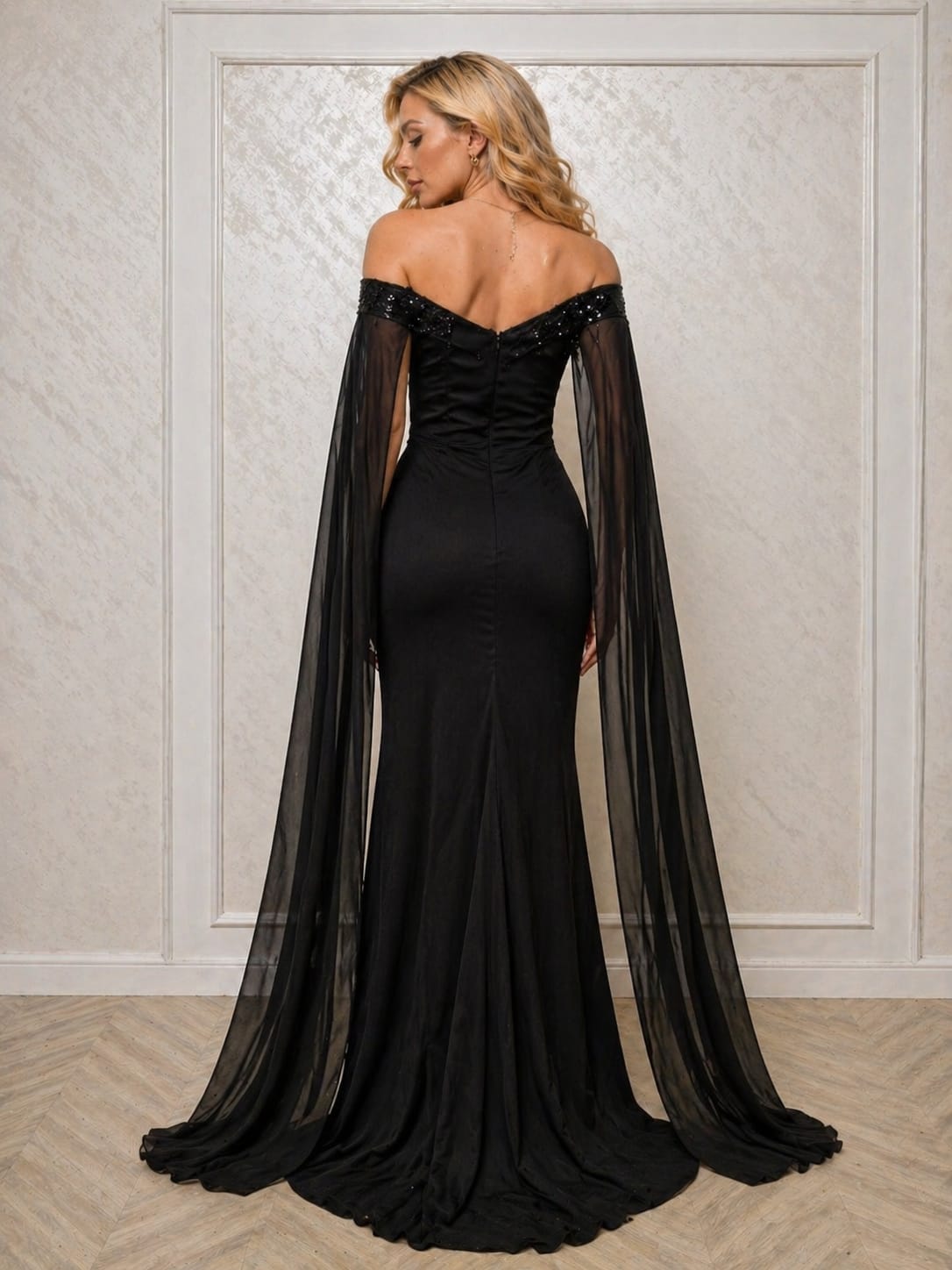 Rochia Noria - rochie eleganta neagra cu maneci fluide si dealii sofisticate