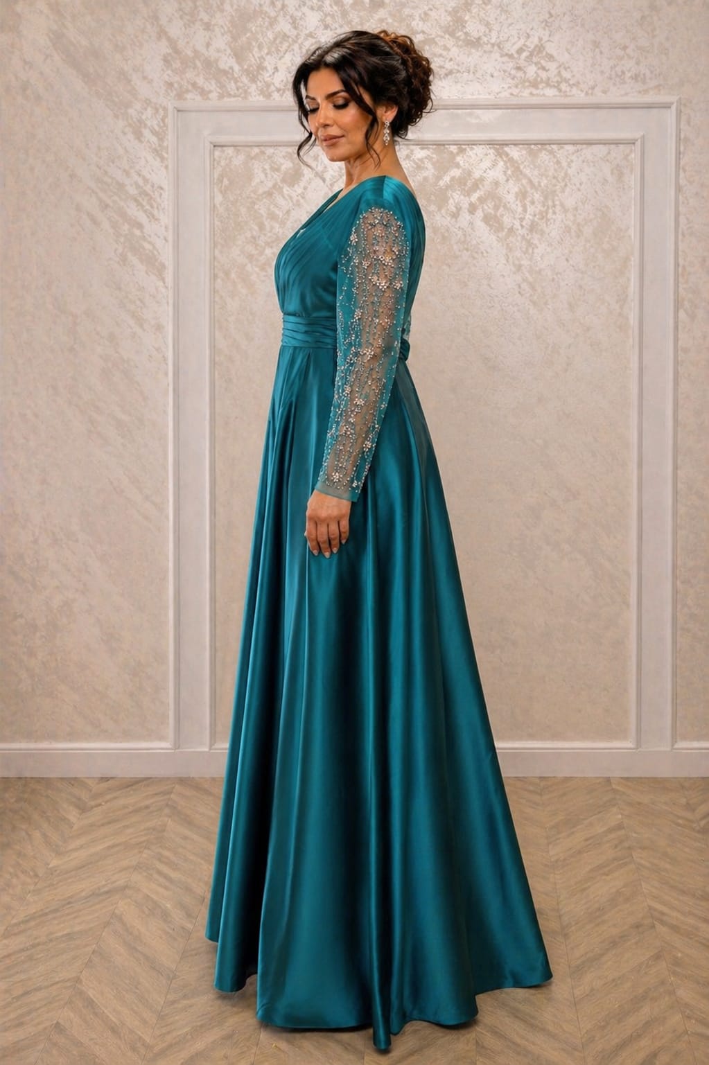 Rochie Madona eleganta din satin – turcoaz sau roz pudrat, maneci transparente cu cristale