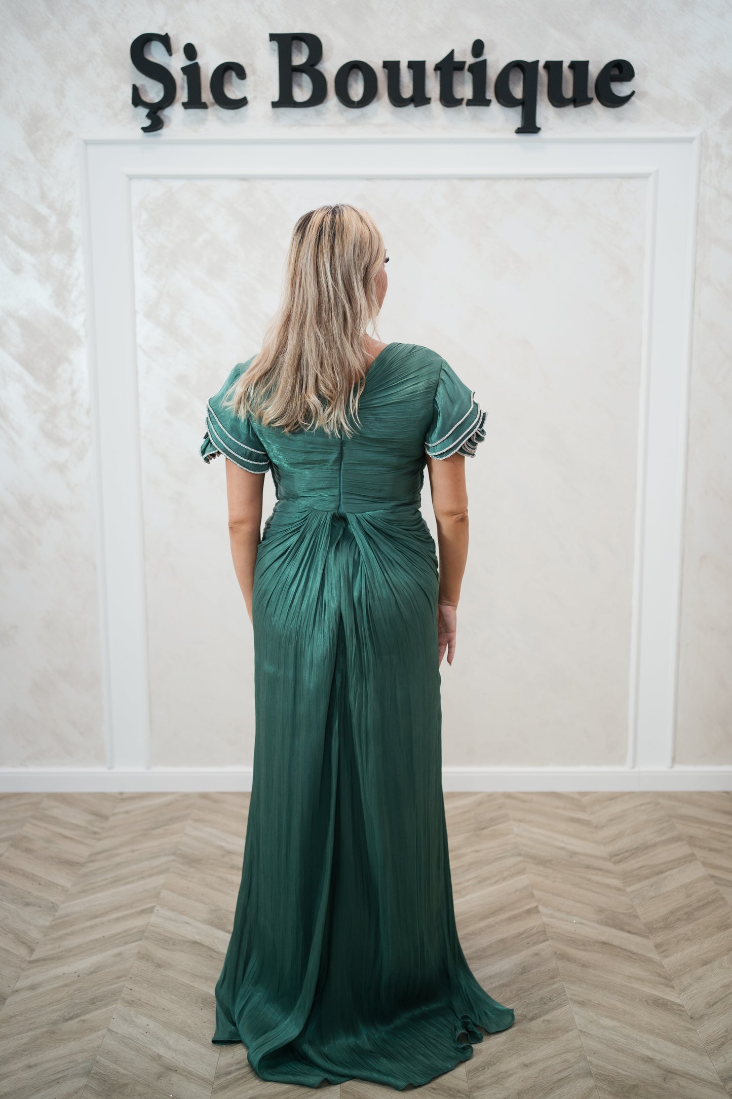 Rochia Olive – Rochie Lunga din Organza cu Fir de Matase, Ușoara și Eleganta pentru Evenimente Speciale