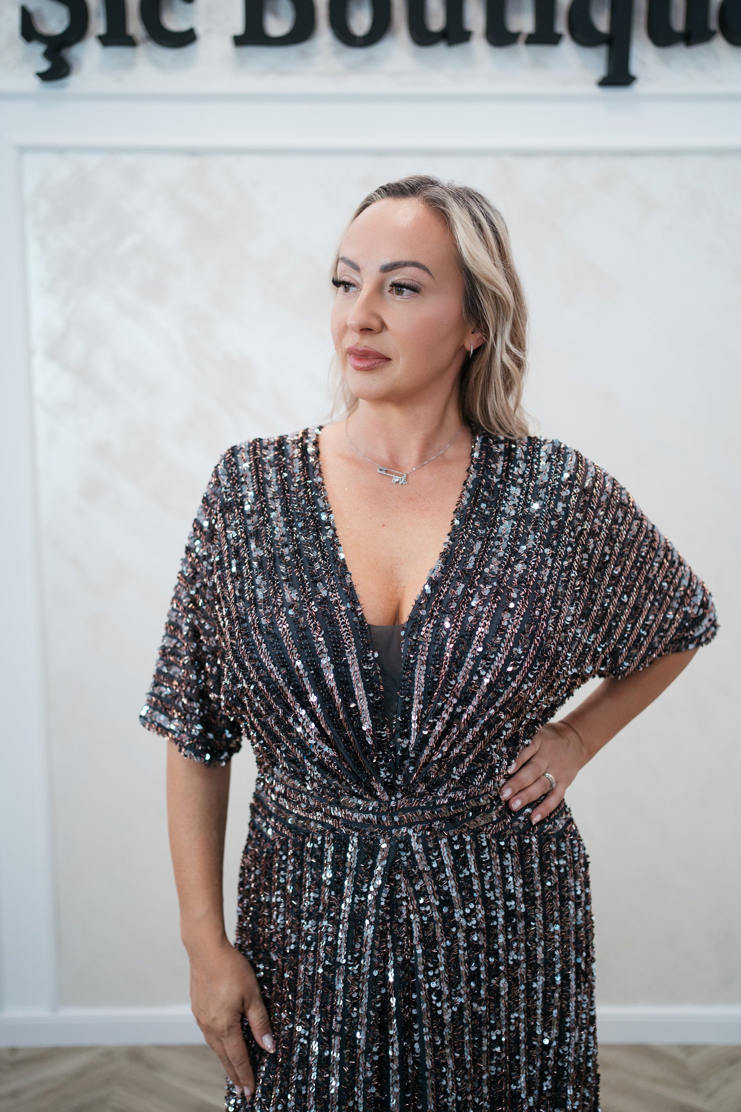 Rochia Glam – Rochie de Seară Lunga din Material Paietat, Eleganta și Stralucitoare