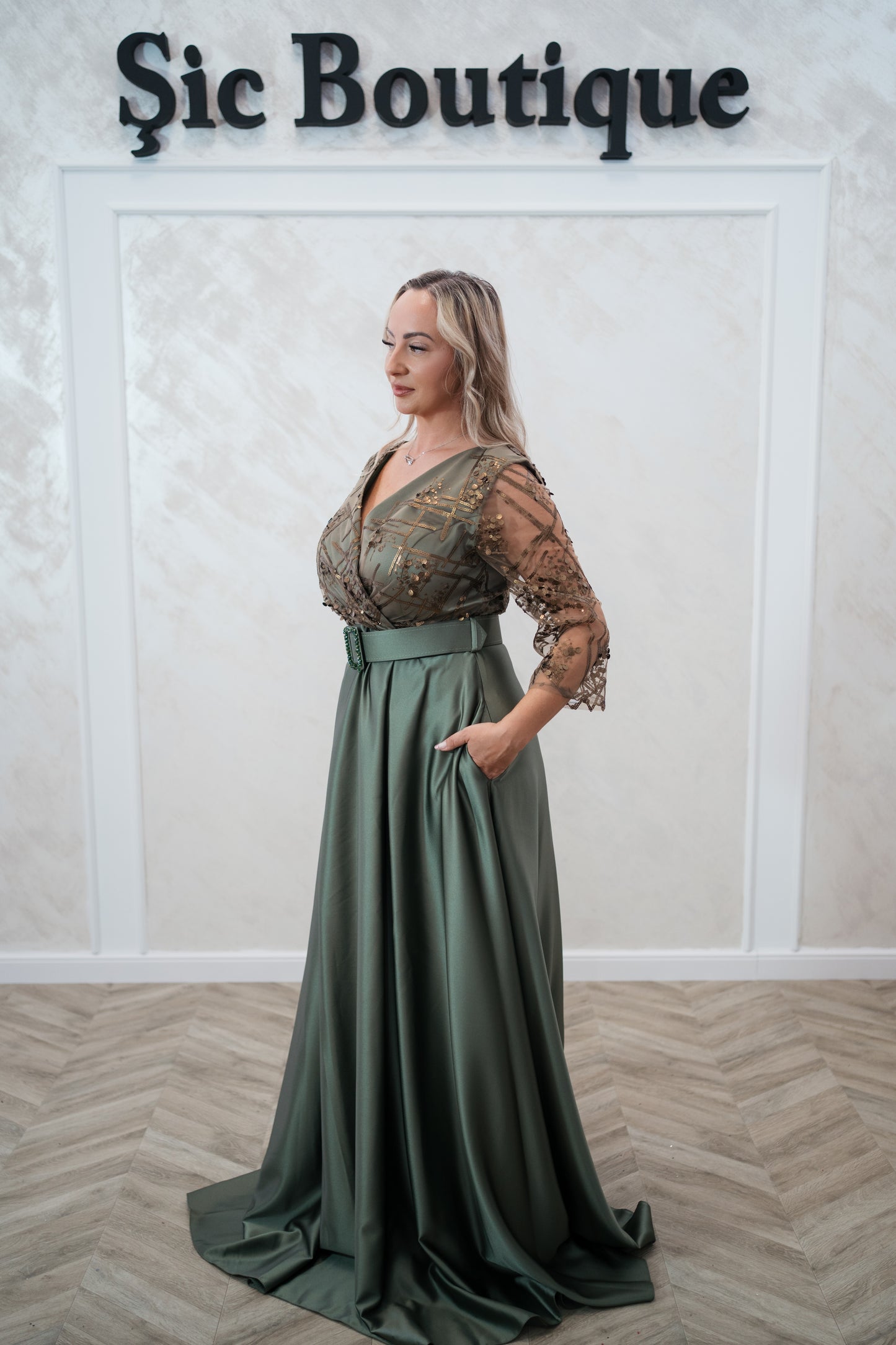 Rochia Venice – Rochie Lunga de Seara din Tafta Subtire, cu Dantela și Curea în Talie