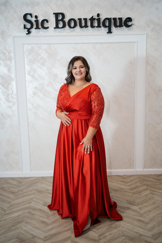 Rochia Oris – Rochie de seara din satin, cu crapatura pe picior