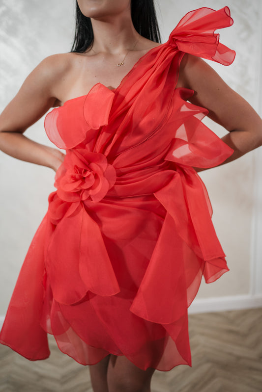 Rochie scurta de ocazie NAMIRA din organza fina – , eleganta si feminina, perfecta pentru majorat