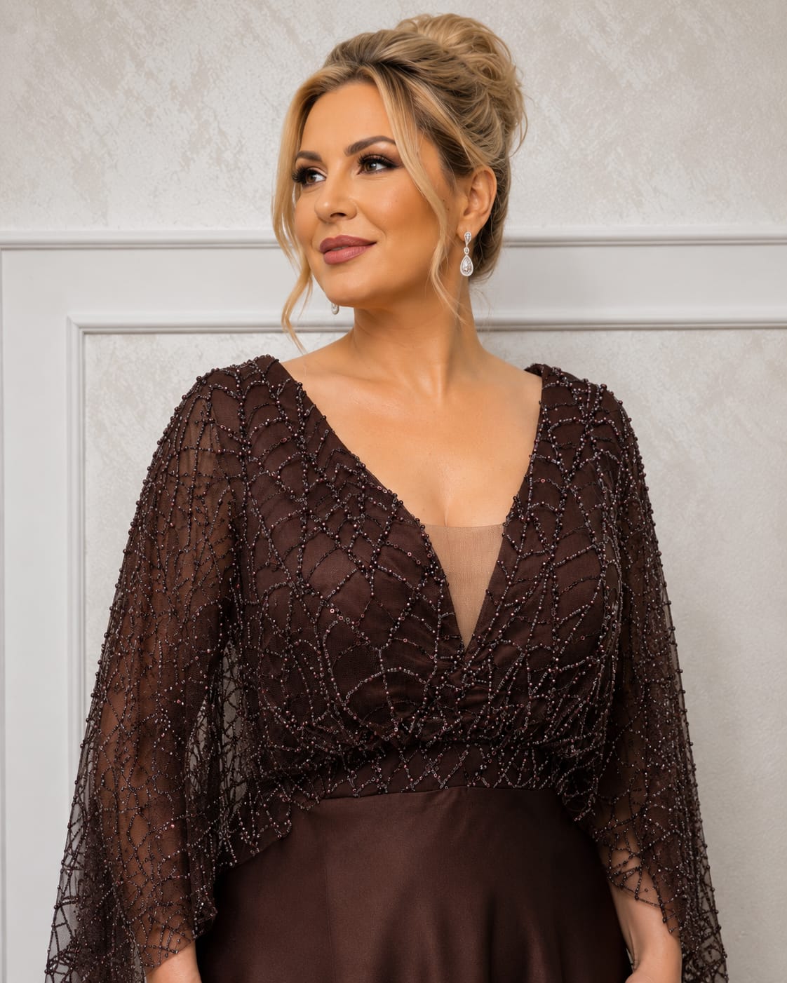 Rochia Luxo - Rochie lunga din satin si maneci fluide din dantela disponibile in mai multe nuante