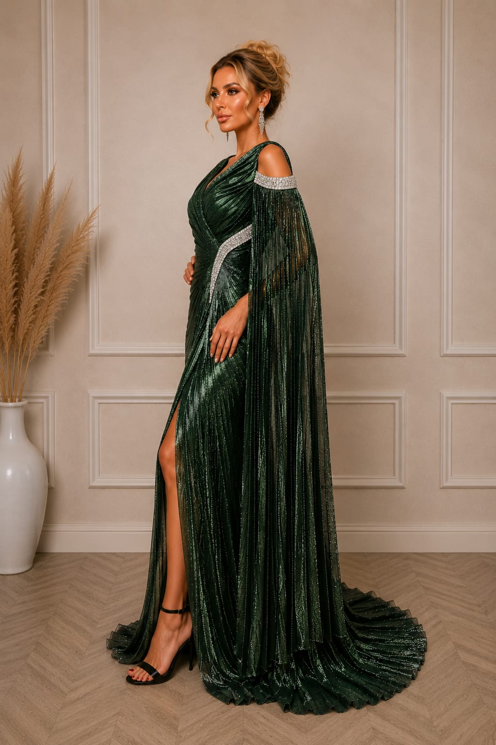 Rochia Vola – Rochie de seara eleganta care subliniaza silueta disponibila in mai nuante metalizate