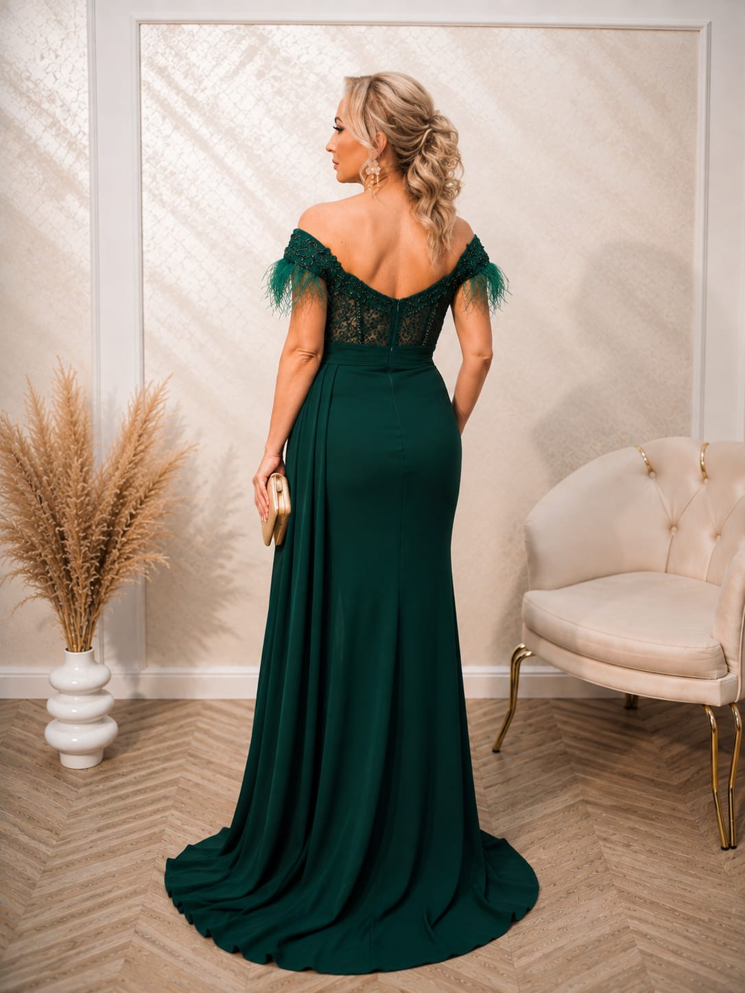 Rochia Tara – Rochie lunga eleganta cu drapaje și umeri goi