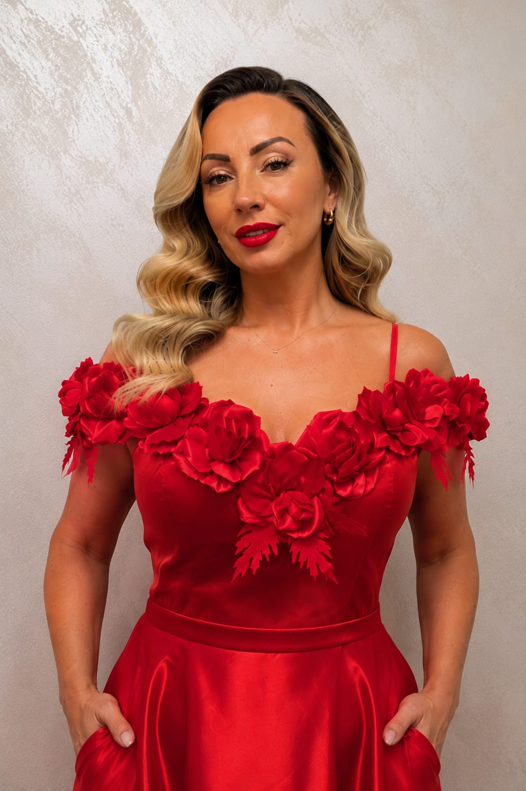 Rochia Roze – rochie midi din satin cu trandafiri 3D