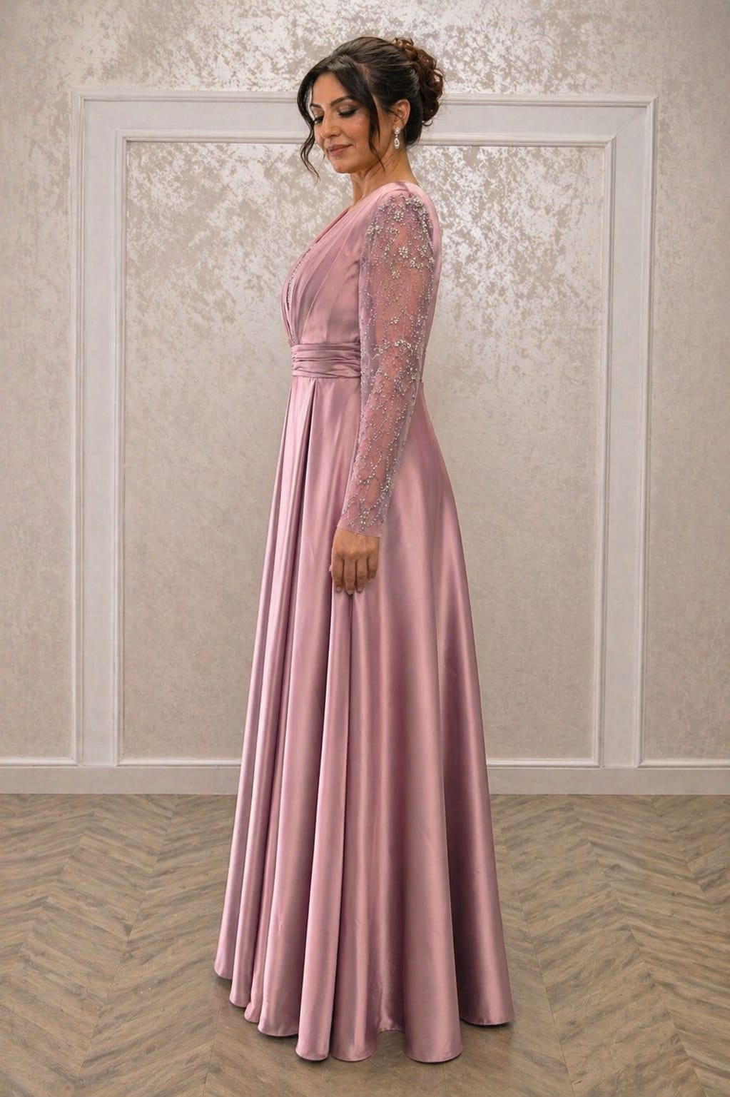 Rochie Madona eleganta din satin – turcoaz sau roz pudrat, maneci transparente cu cristale