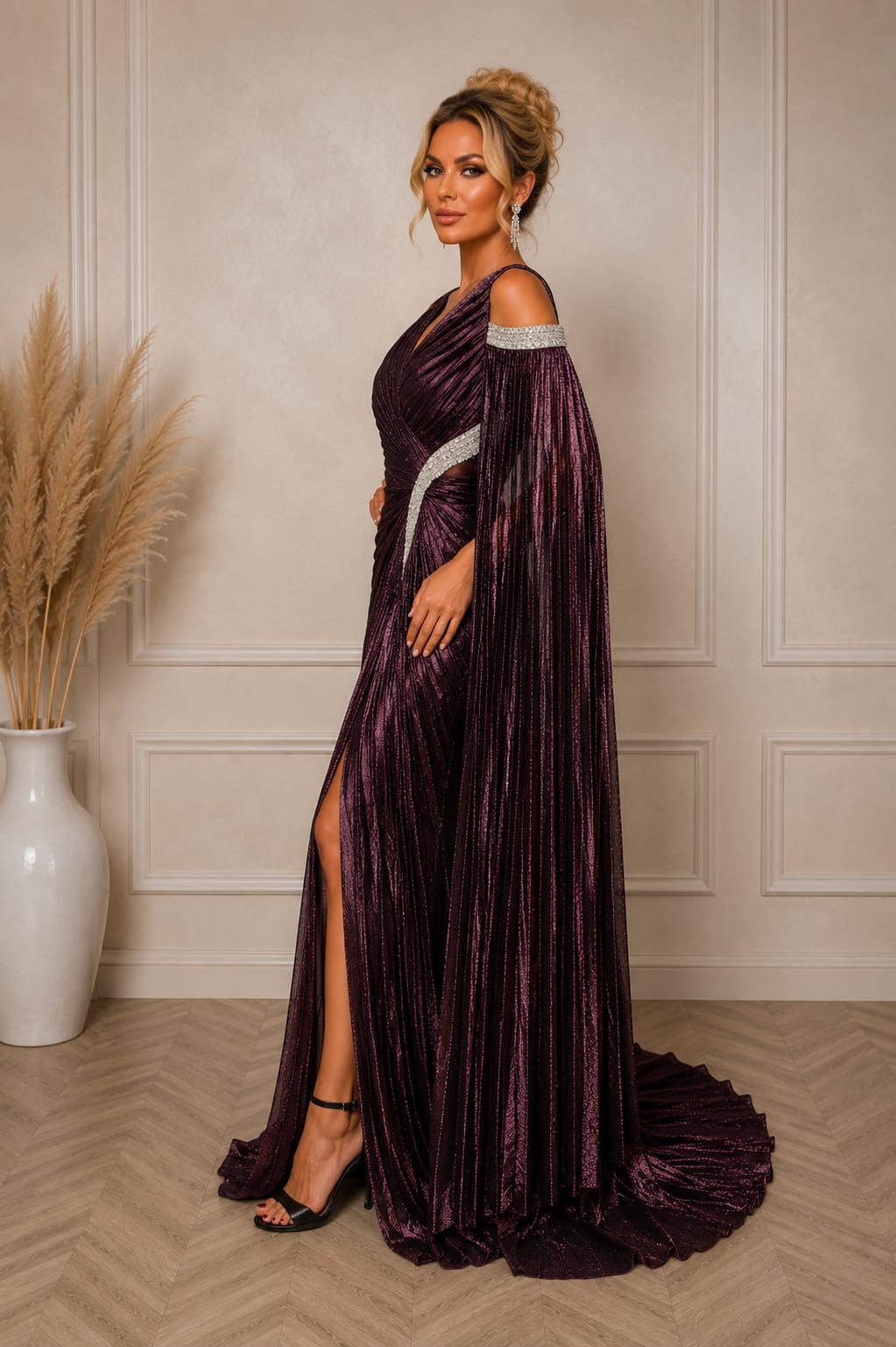 Rochia Vola – Rochie de seara eleganta care subliniaza silueta disponibila in mai nuante metalizate