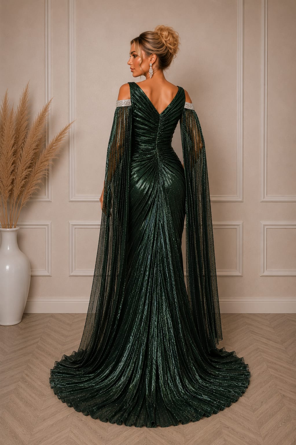 Rochia Vola – Rochie de seara eleganta care subliniaza silueta disponibila in mai nuante metalizate