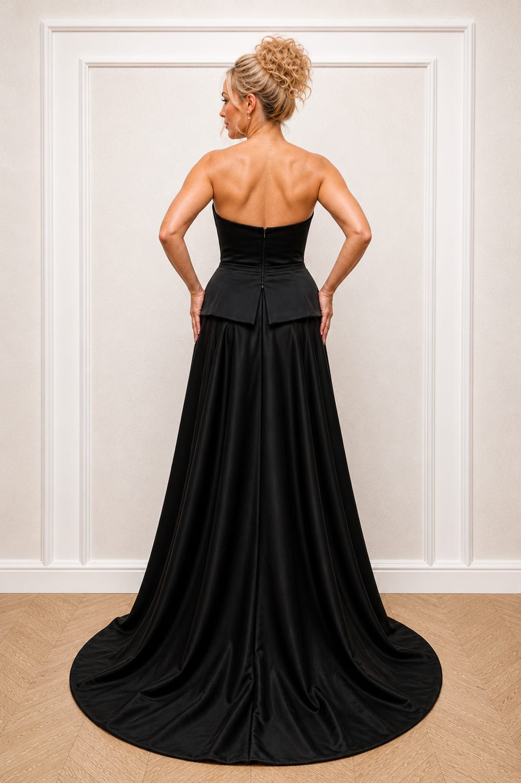 Rochia Noar Coture - rochie neagra dantelata cu corset si trena