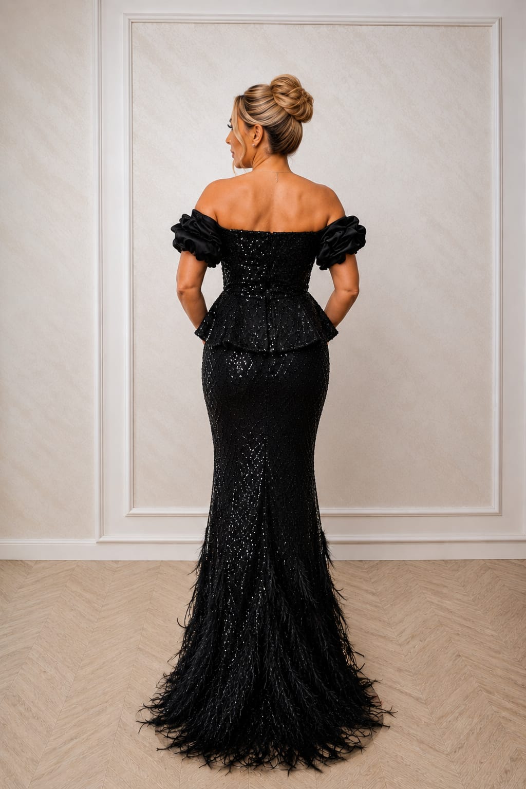 Rochia Estera Royale - Rochie deosebita din dantela cu paiete si pene disponibilain 2 nuante