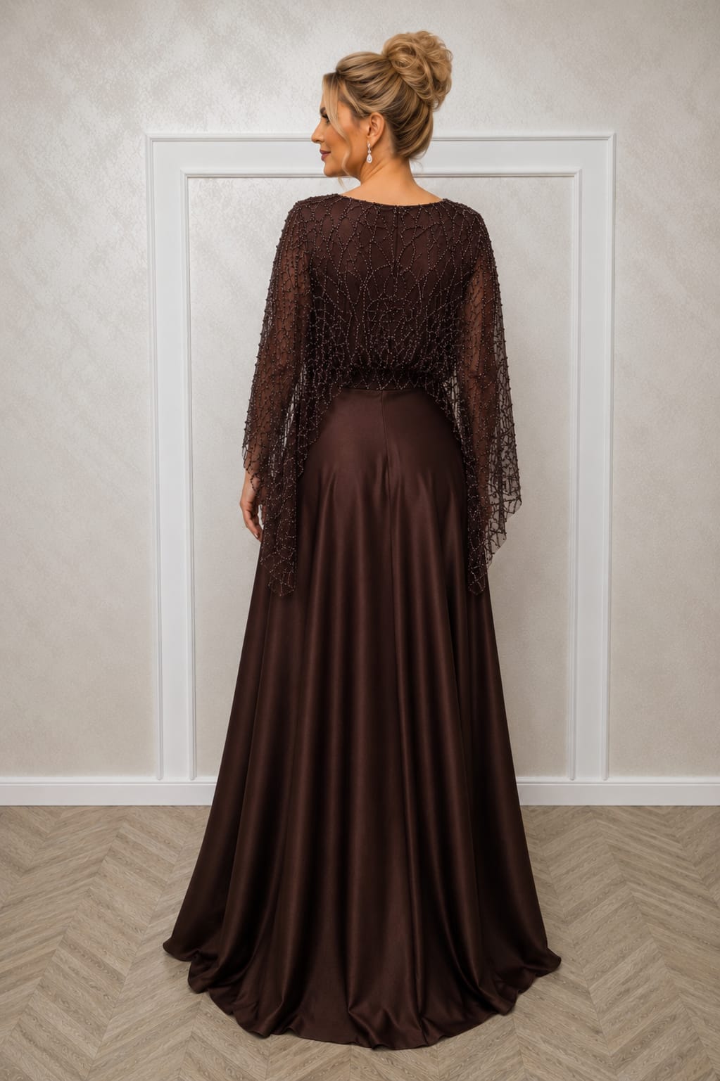 Rochia Luxo - Rochie lunga din satin si maneci fluide din dantela disponibile in mai multe nuante