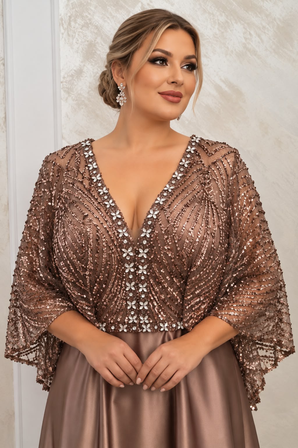 rochie de seara culoare capuccino cu maneci