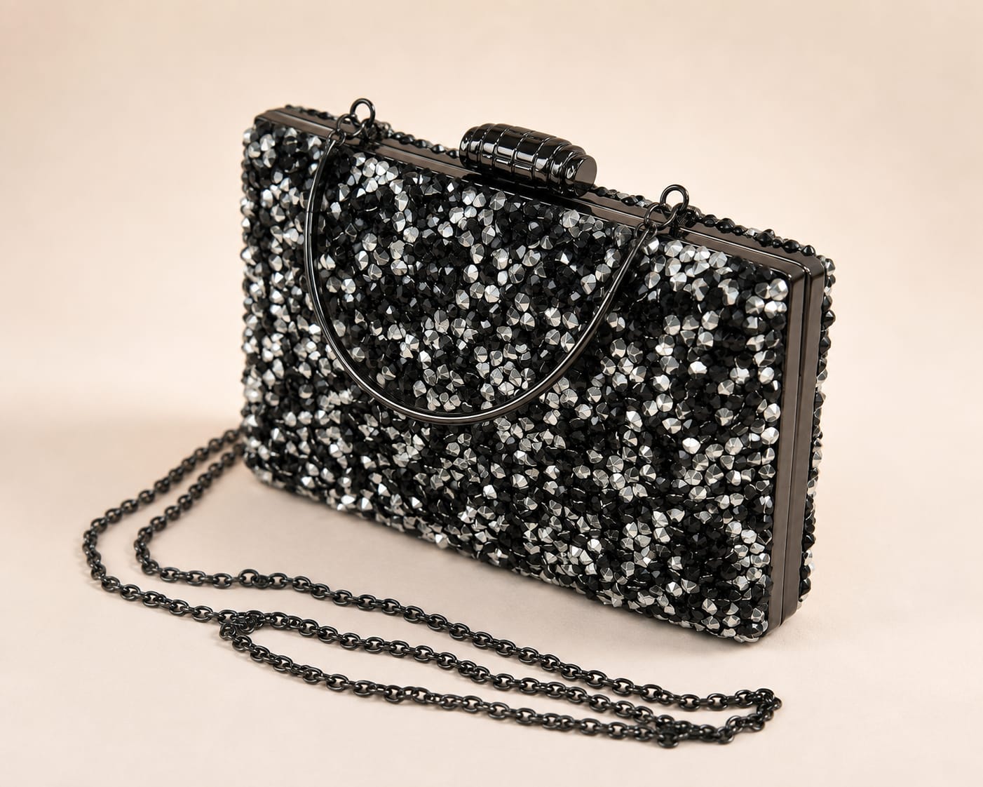 Clutch gri cu cristale argintii – geanta eleganta de ocazie cu maner si lant