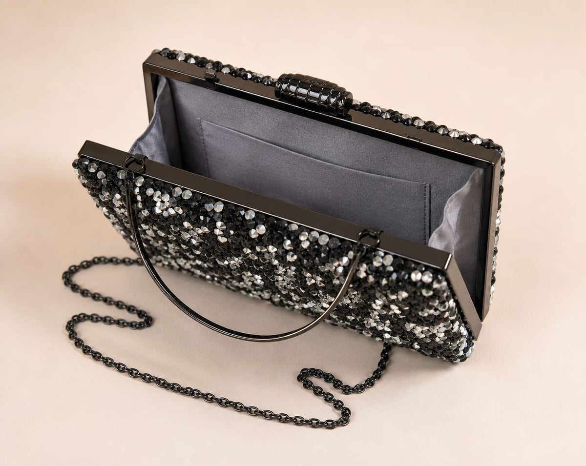 Clutch gri cu cristale argintii – geanta eleganta de ocazie cu maner si lant