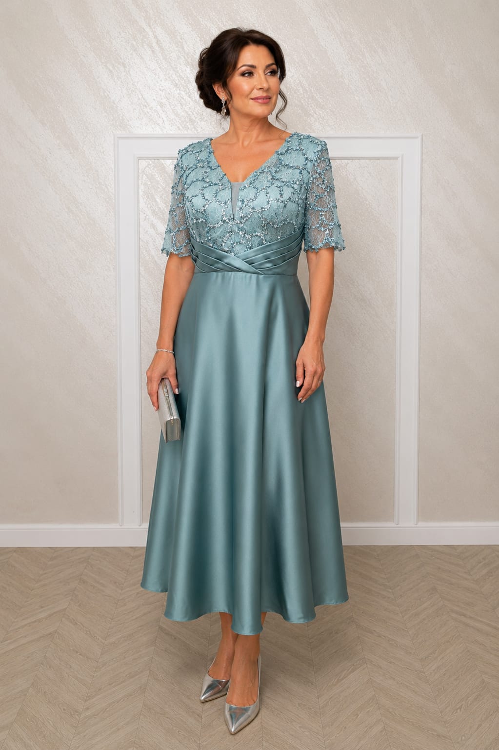 Rochia Luana Midi - Rochie din satin si dantela lungime midi pentru asuri medii si plus size