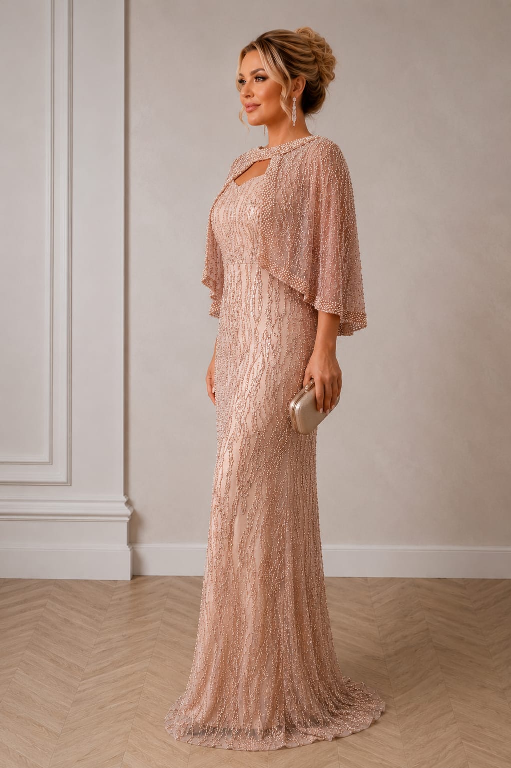 Rochia Royale – Rochie lunga cu capa detasabila in nuanta bej/auriu si negru