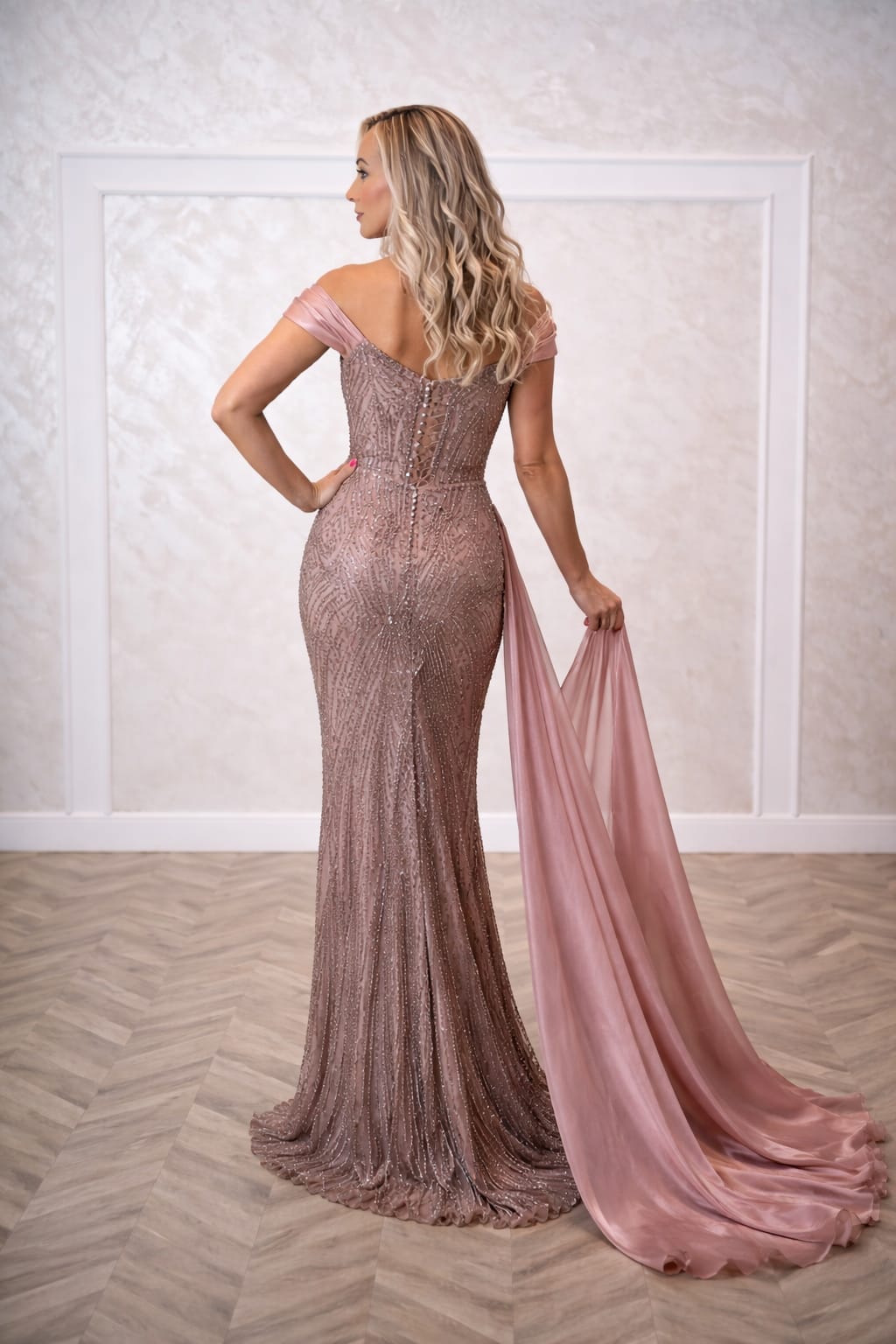 Rochia Cleo - Rochie eleganta roz pudra cu trena detasabila