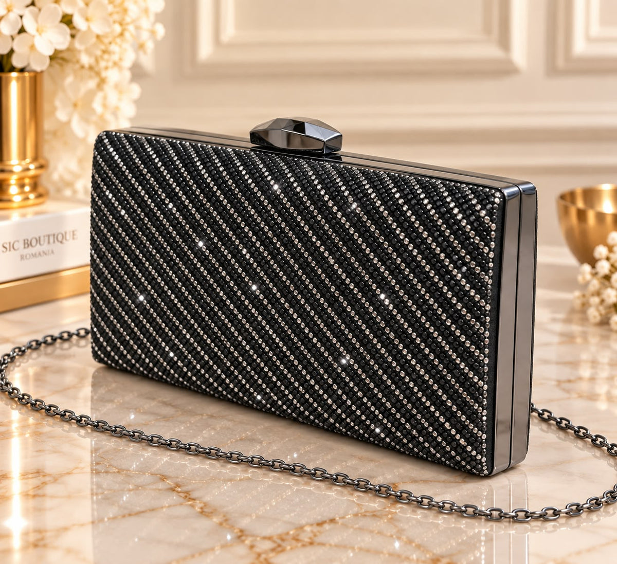 Geanta Clutch Neagra cu Strasuri Negre si Argintii