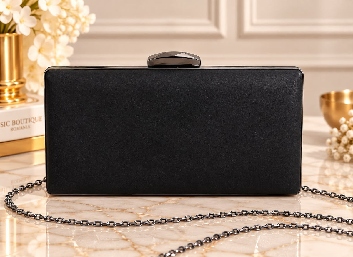 Geanta Clutch Neagra cu Strasuri Negre si Argintii