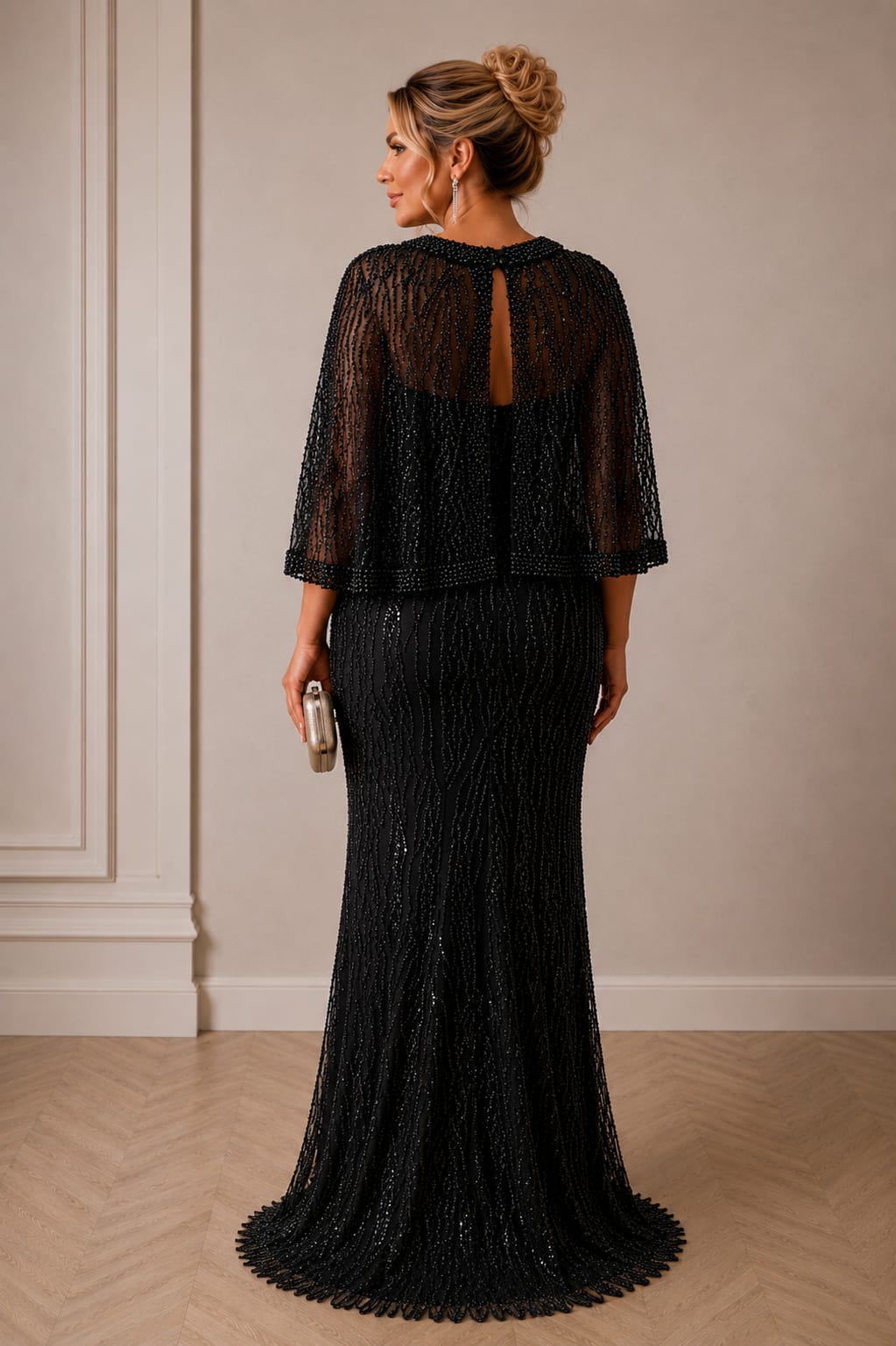 Rochia Royale – Rochie lunga cu capa detasabila in nuanta bej/auriu si negru
