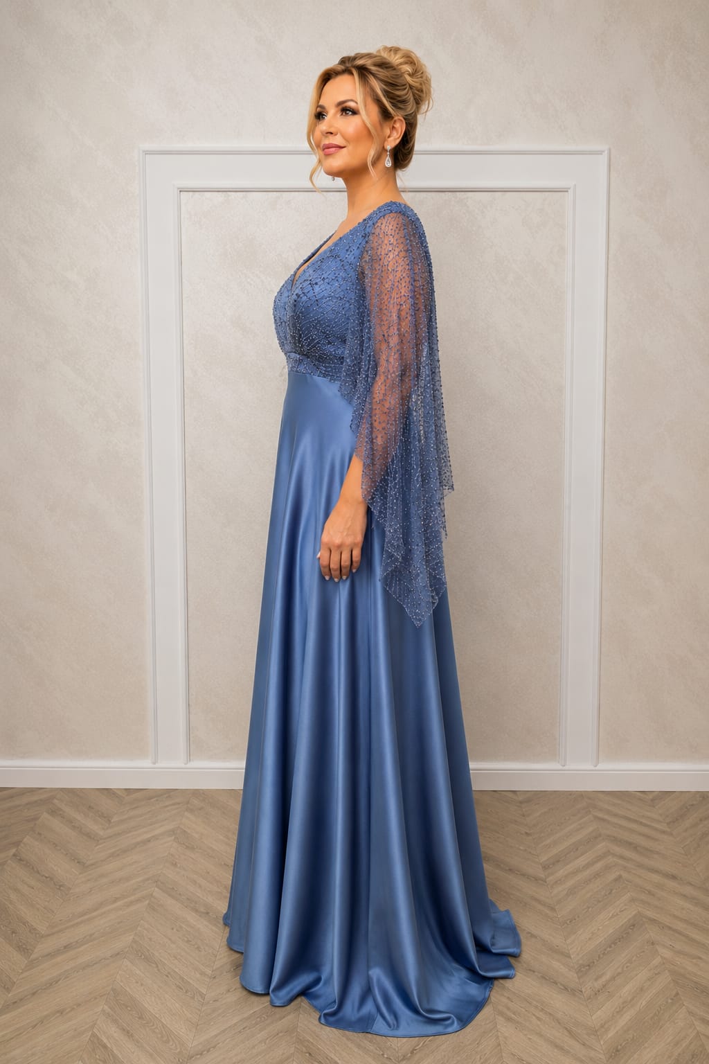 Rochia Luxo - Rochie lunga din satin si maneci fluide din dantela disponibile in mai multe nuante