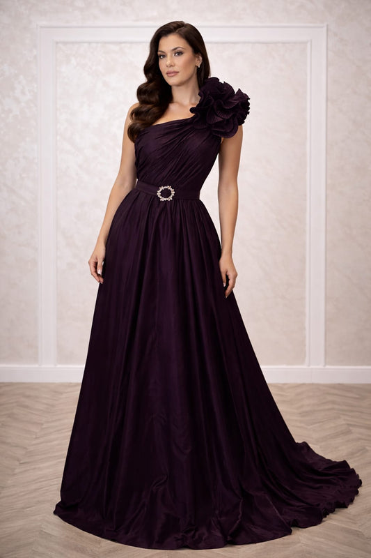 Rochia Casia – Rochie eleganta de seara din tafta creponata, cu crapatura pe picior