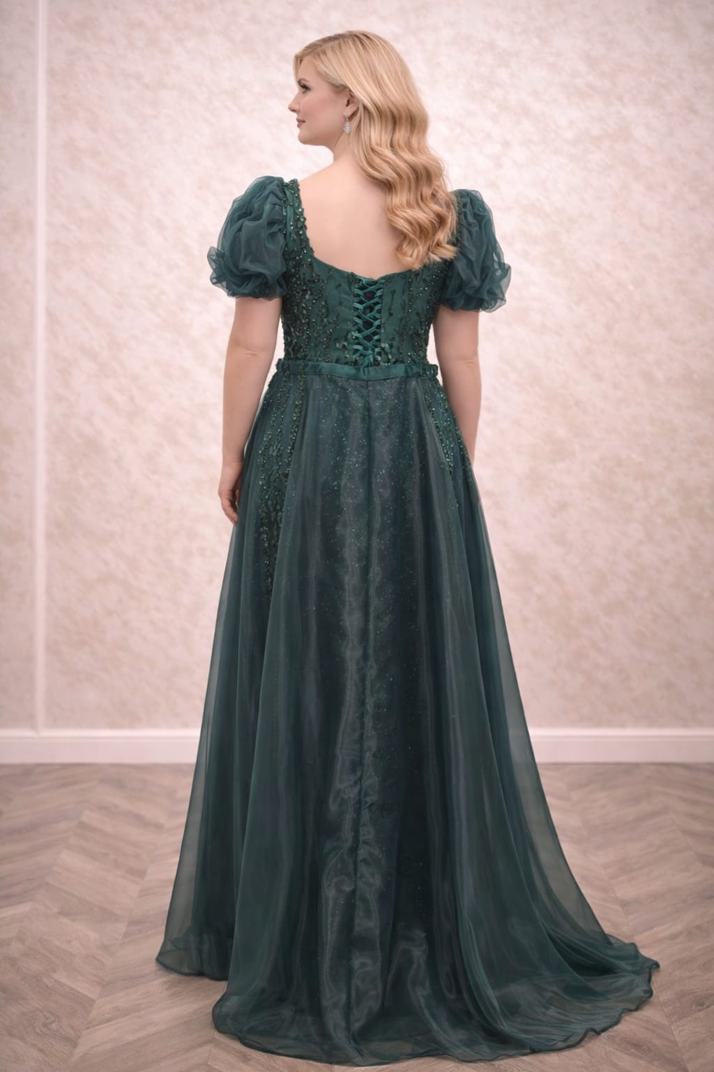 Rochia Melissa – Rochie eleganta din dantela luxoasa cu trena detasabila ,verde smarald, negru sau sampanie
