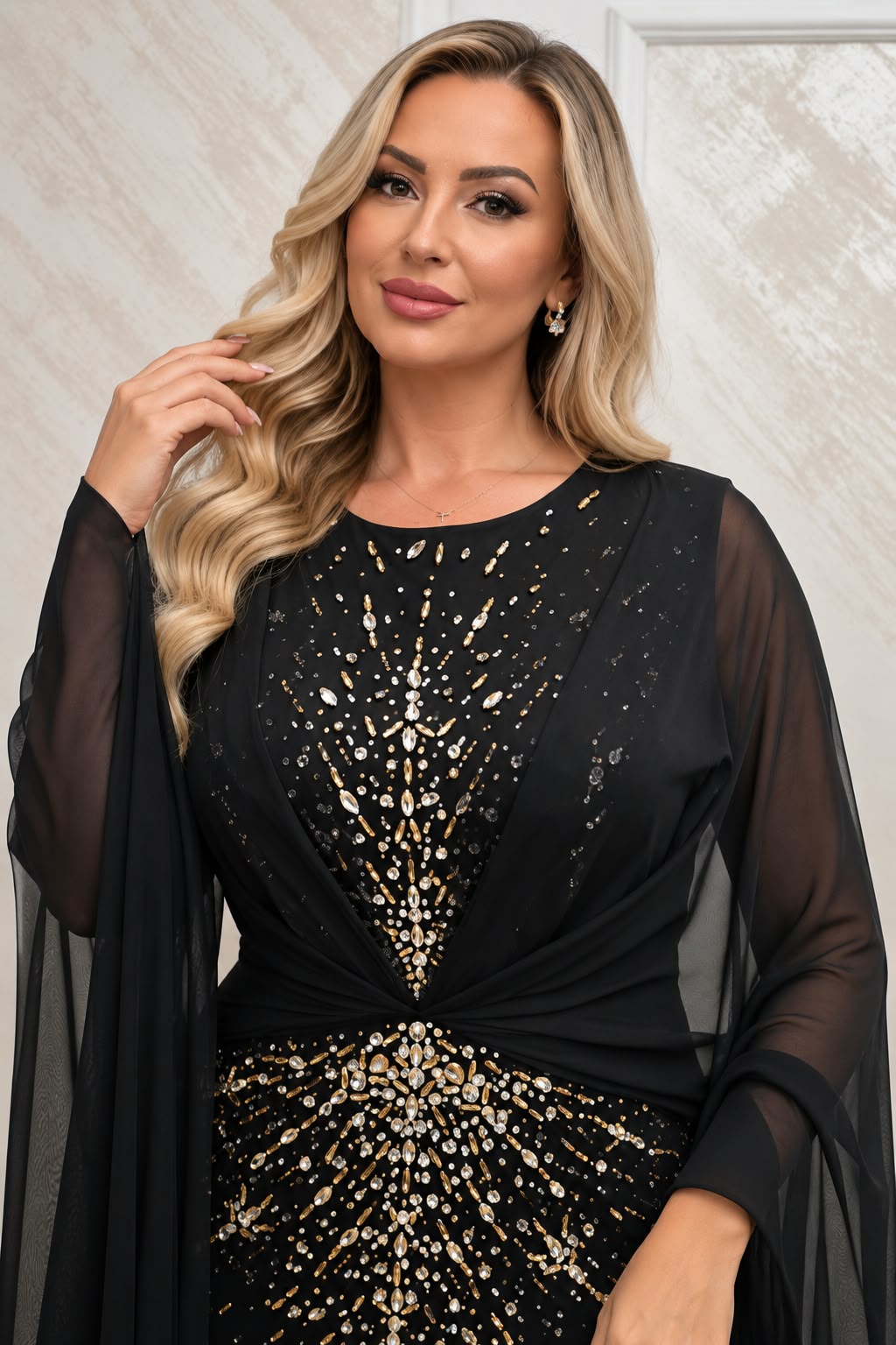 Rochie Adriana neagra lunga cu cristale aurii – eleganta pentru nasa si soacra