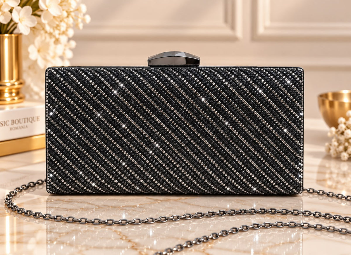 Geanta Clutch Neagra cu Strasuri Negre si Argintii