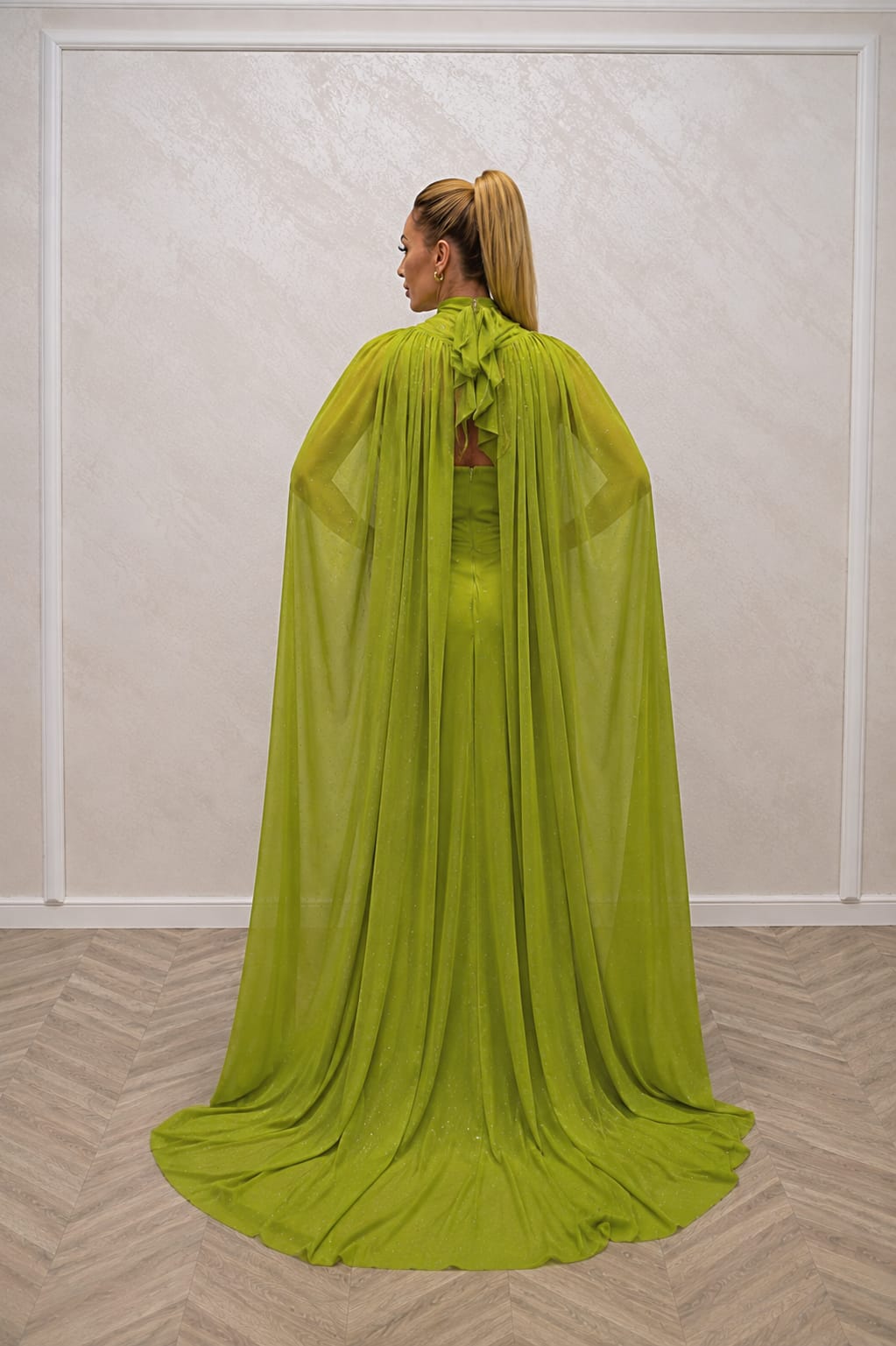 Rochia Diona – Rochie eleganta din tul italian cu cristale si capa detasabila disponibila in 2 culori