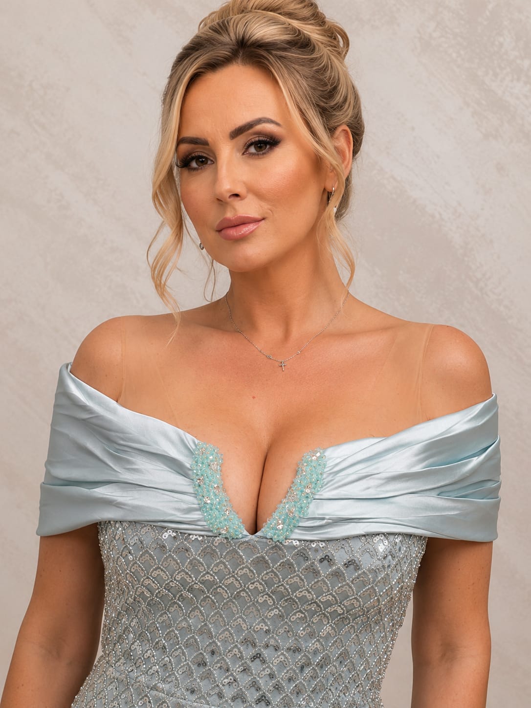 Rochia Zeila - rochie lunga din dantela cu perle