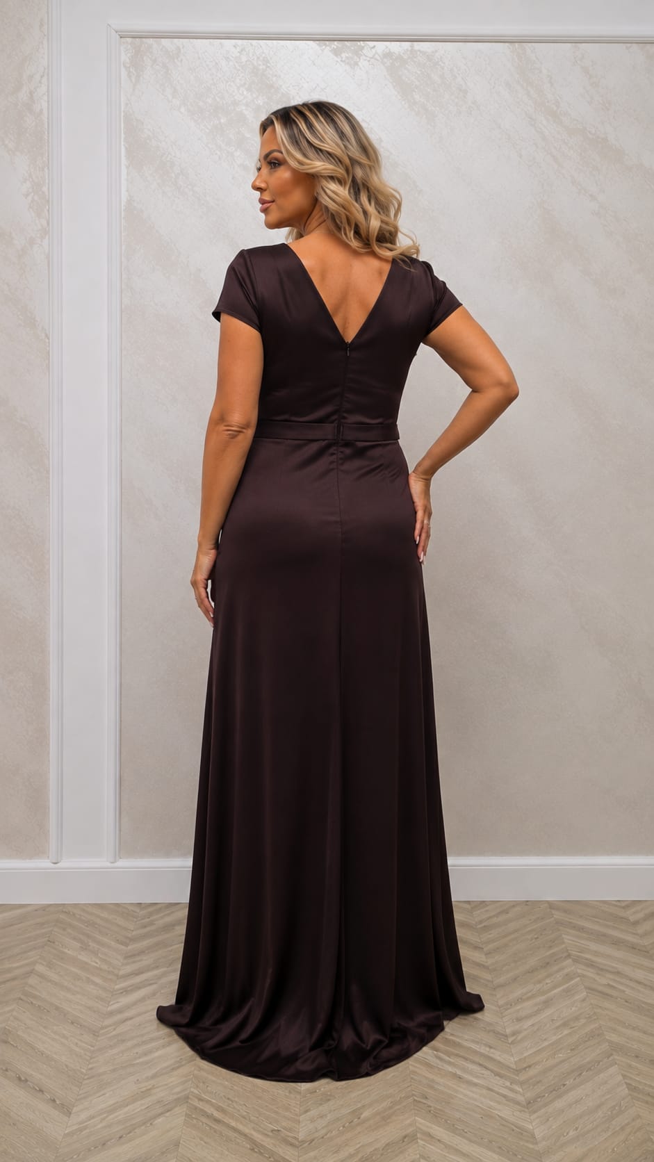 Rochia Danca – Rochie lunga minimalista cu drapaje elegante si pliuri care avantajeaza silueta