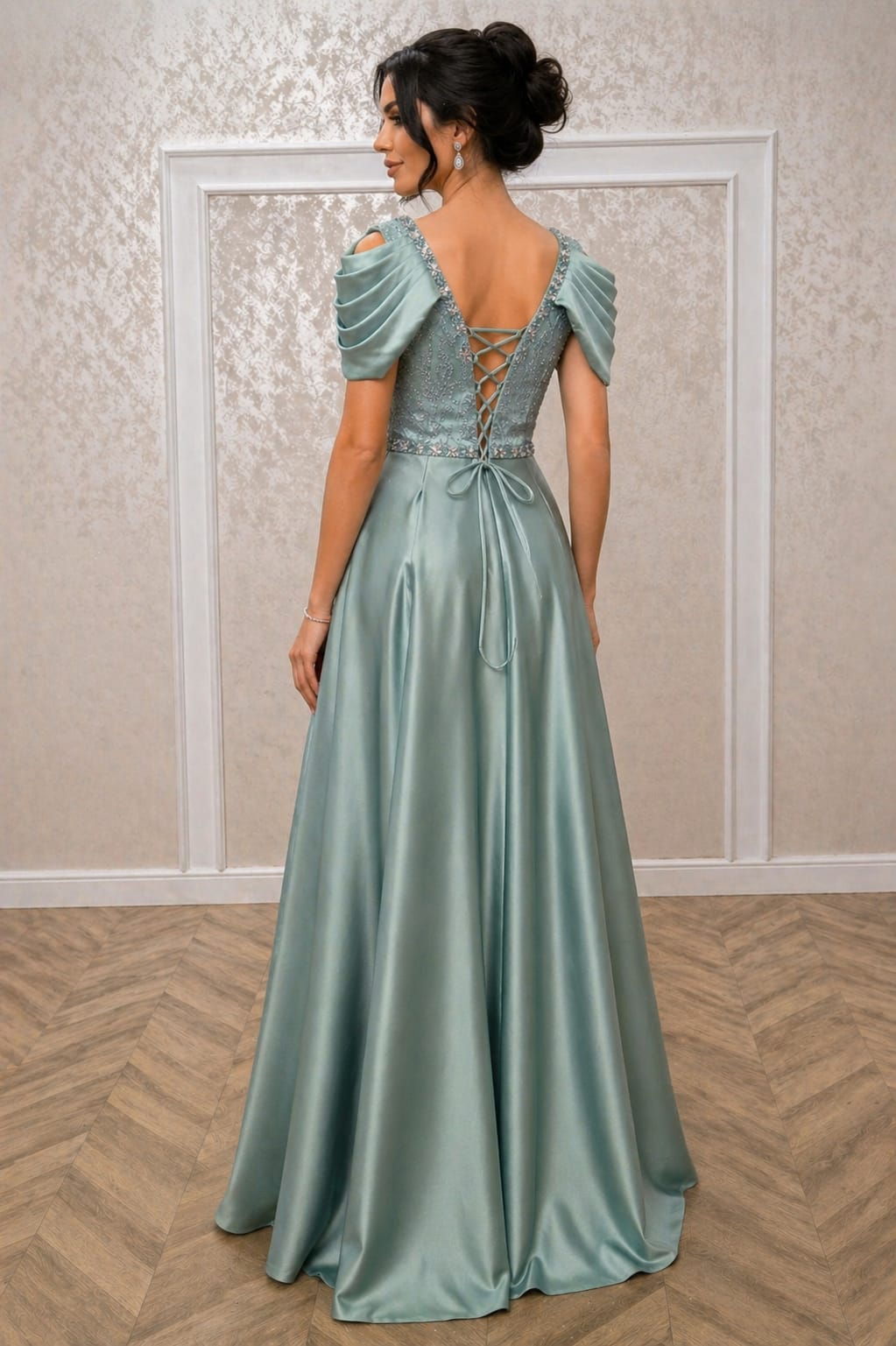 Rochie Diva - rochie verde menta eleganta din satin croiala lejera  efect de subtiere