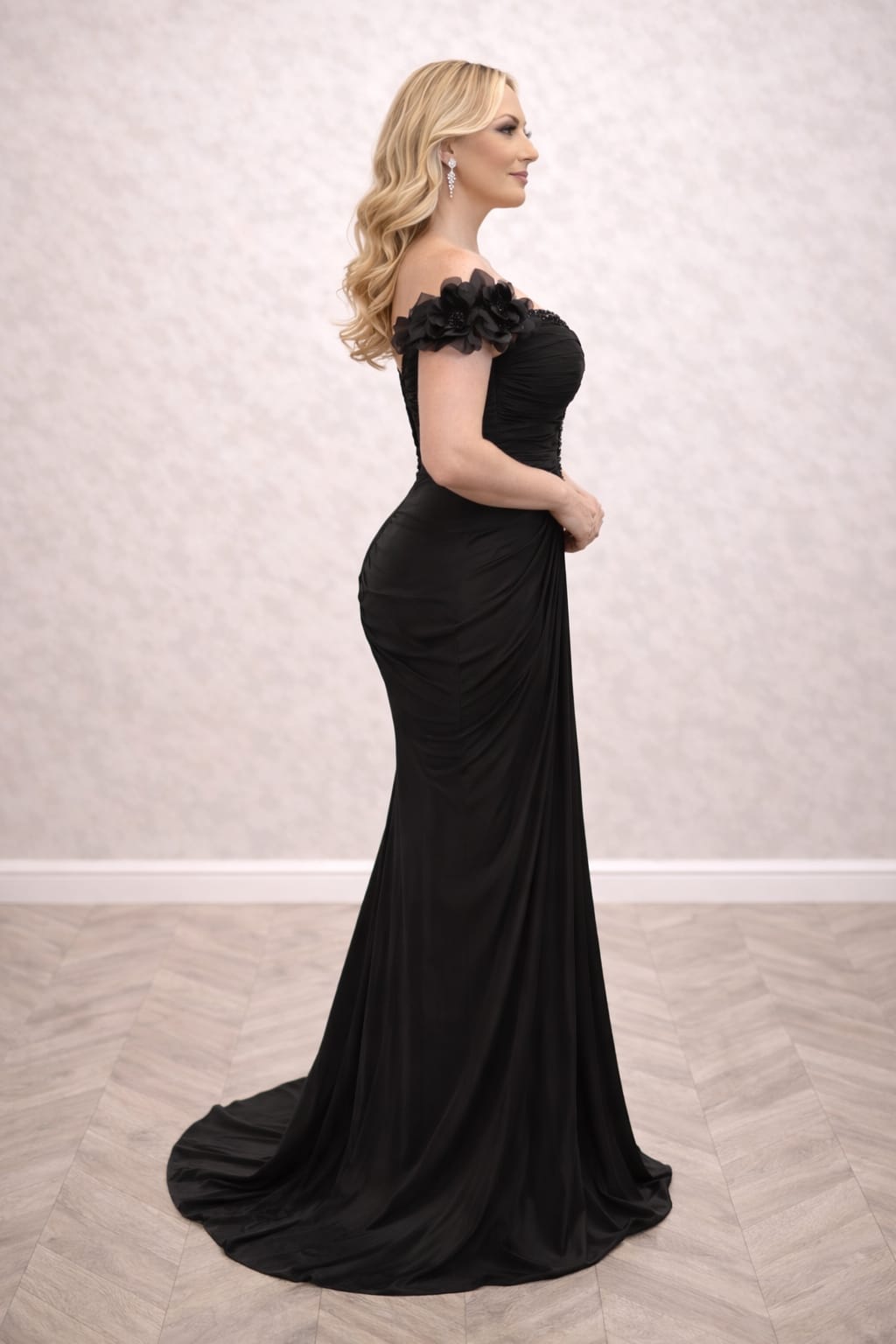 Rochia Nisa Lux – Rochie lunga neagra sau ciocolatie cu drapaje si decolteu spectaculos